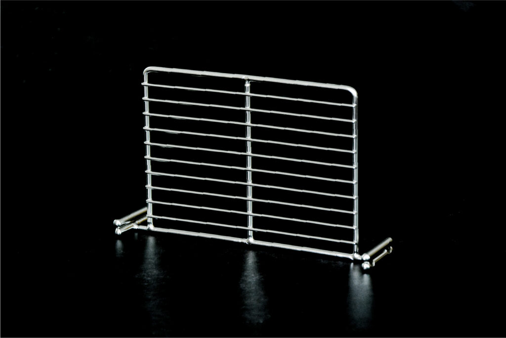 ワイヤーフォーミング（線材加工）製品「ポテトフライヤーL用　仕切網」（業務用厨房用品）